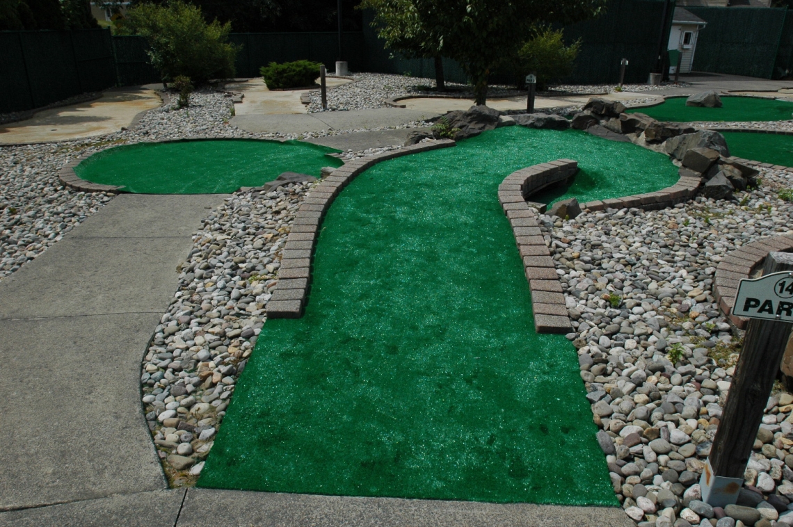 Mini Golf - Shady Rest Country Club